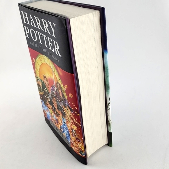 EUC First Canadian Edition Harry Potter and the Deathly Hallows  J.K. Rowling - Picture 8 of 14